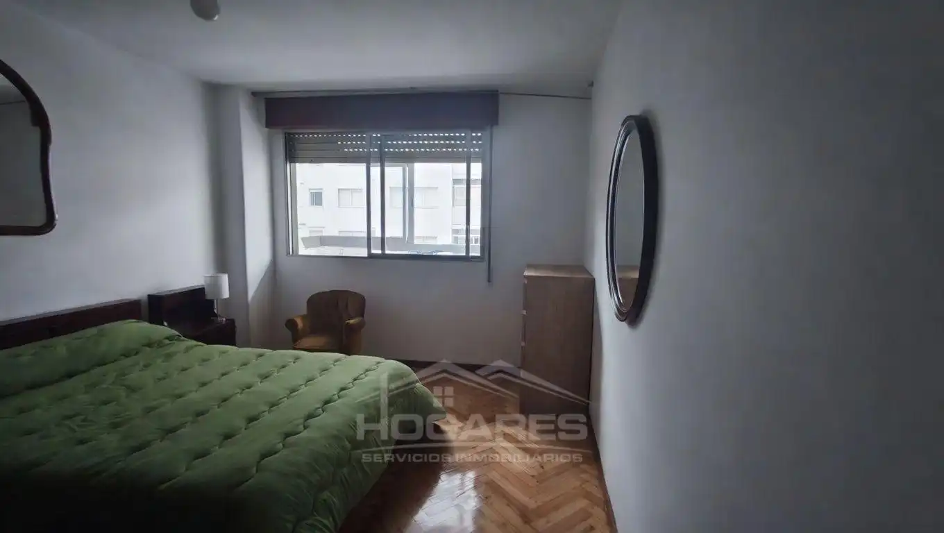 Habitación de Piso en venta en Vigo  con Parquet, Trastero y Balcón