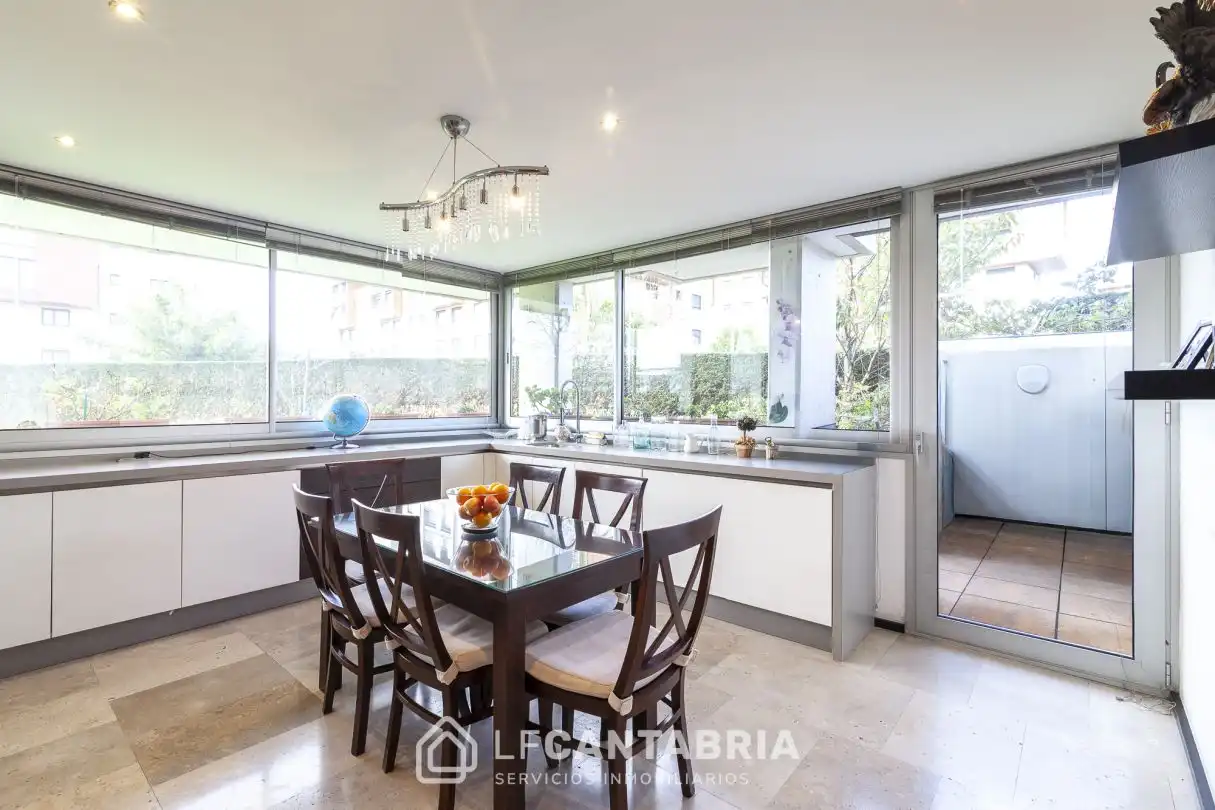 Dining room of Flat for sale in Santander  with Heating, Private garden and Terrace