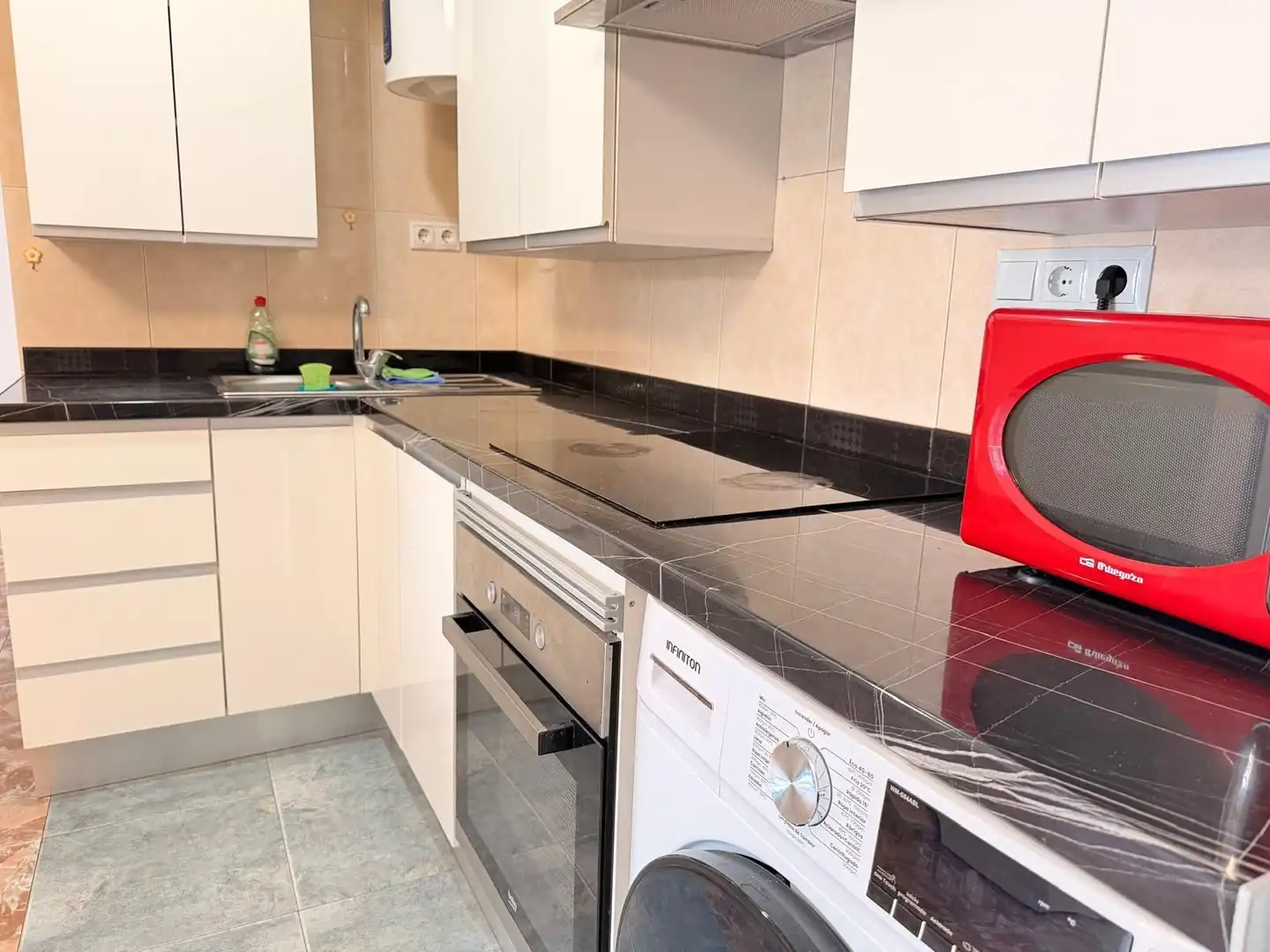 Kitchen of Apartments for sale in Playa del Acequión, Náufragos y Rocío del Mar