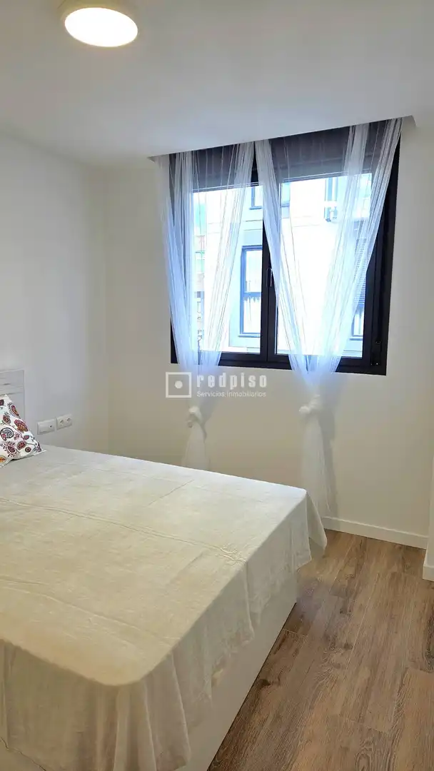 Bedroom of Flat for rent in Madrid  with Heating, Private garden and Terrace