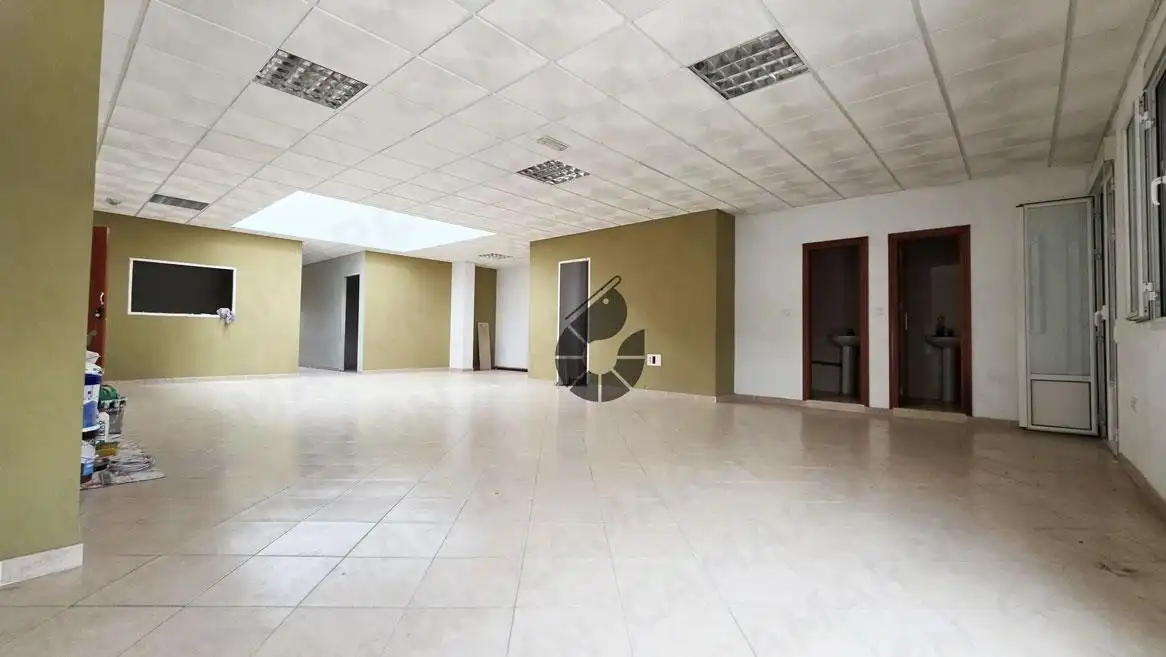 Oficina de alquiler en Coria del Río