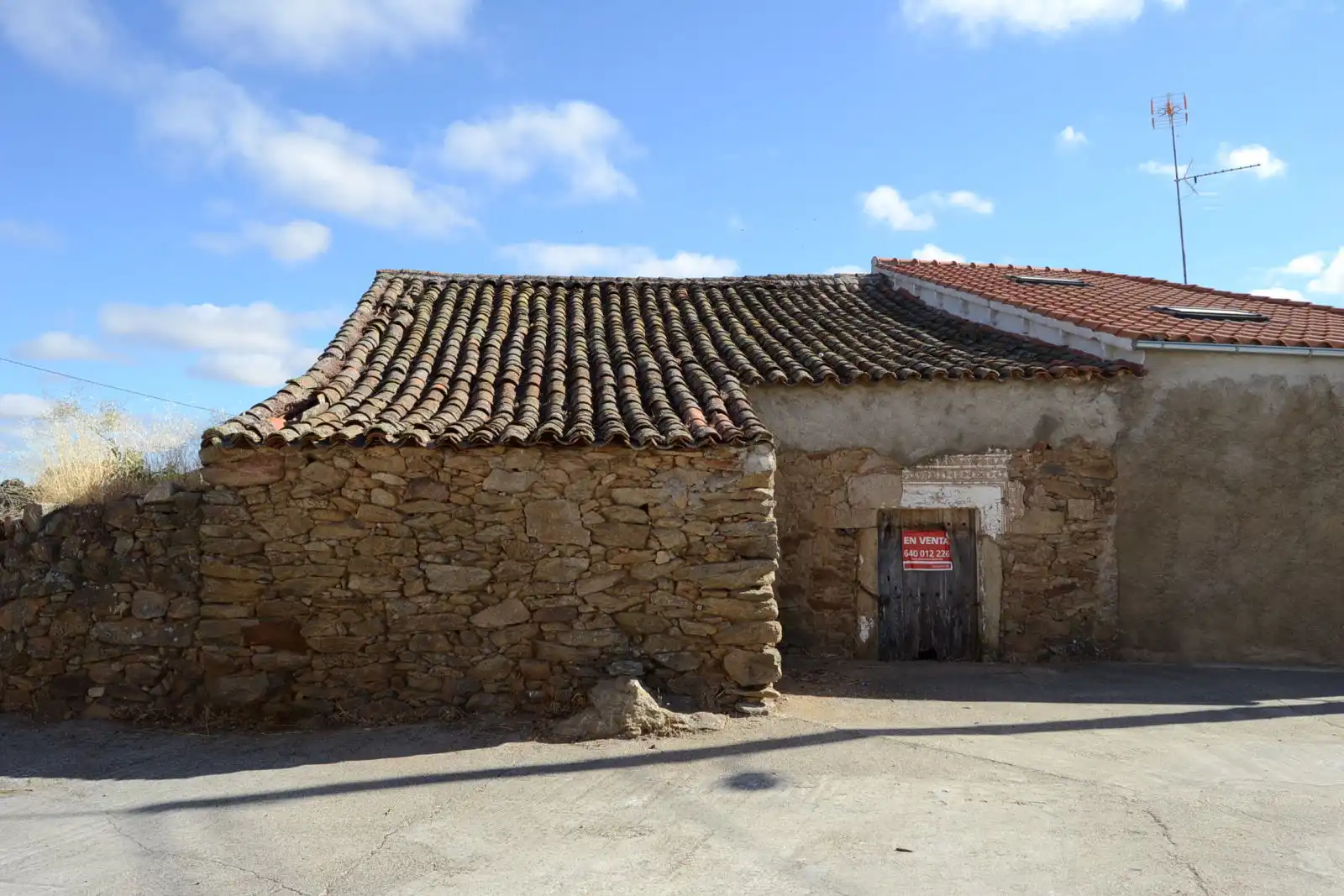 Vista exterior de Casa o xalet en venda en Pozos de Hinojo