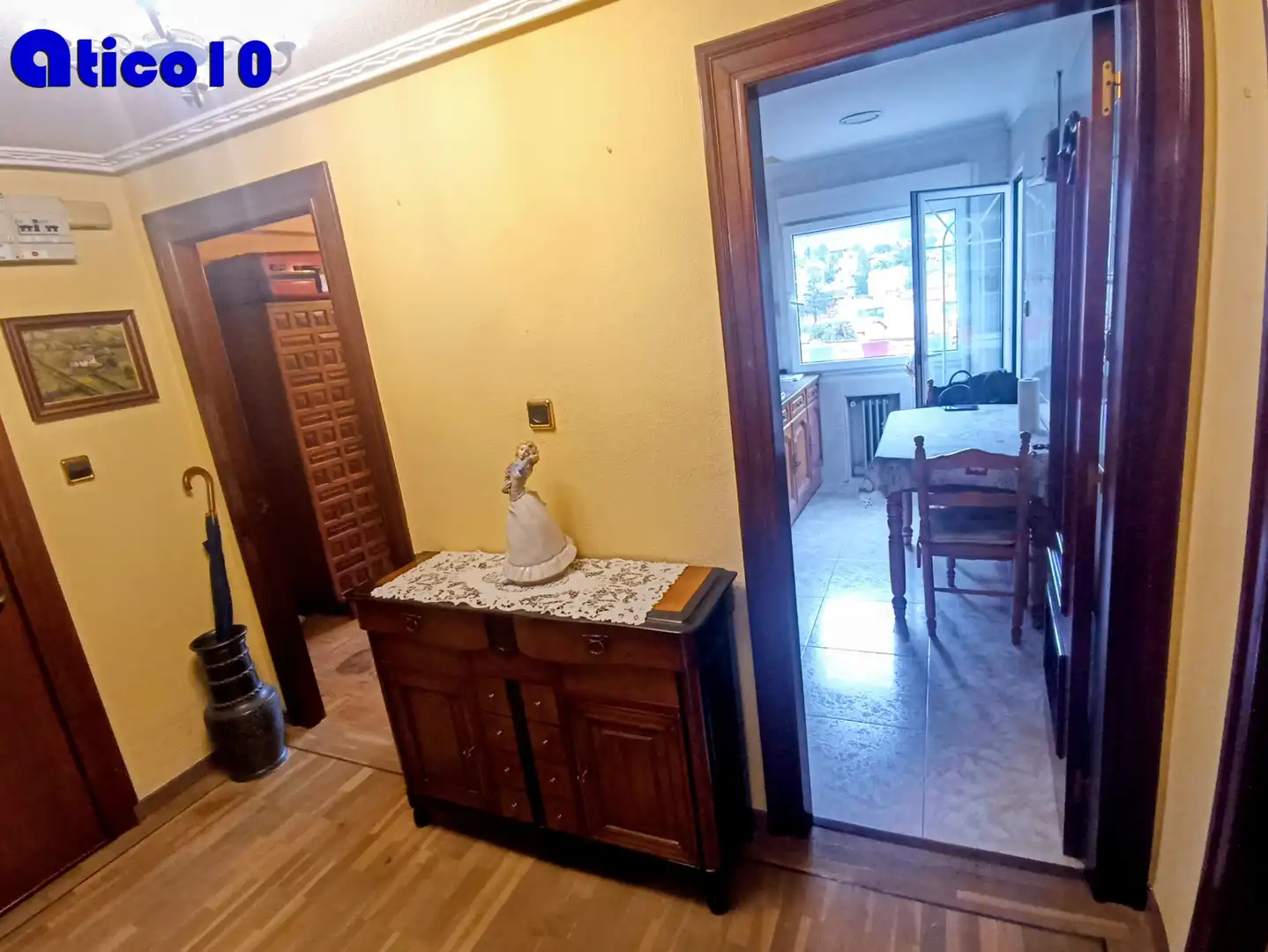Piso en venta en Oviedo  con Calefacción, Parquet y Terraza