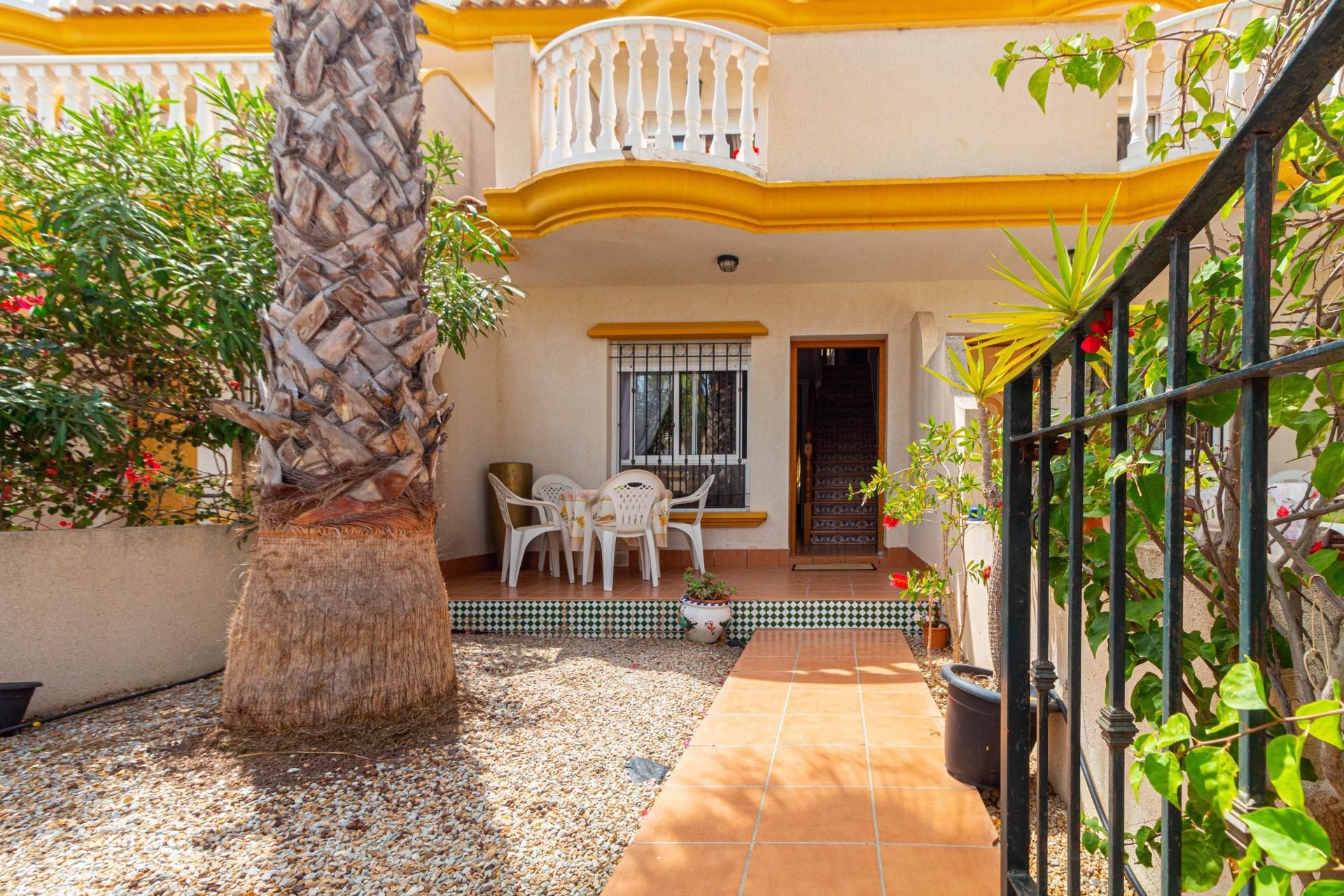 Vista exterior de Casa o chalet en venta en Orihuela con Aire acondicionado, Jardín privado y Terraza