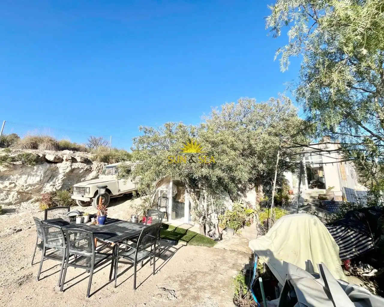 Vista exterior de Casa o chalet en venta en Busot con Calefacción, Jardín privado y Terraza