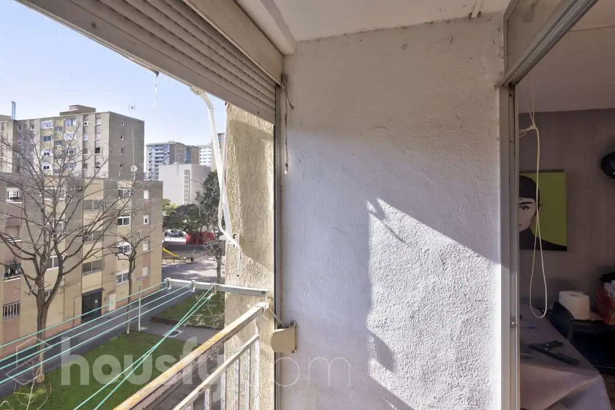 Schlafzimmer von Wohnung zum Verkauf in Barcelona mit Klimaanlage, Terrasse und Balkon