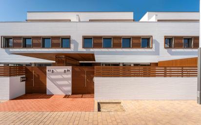 Single-family semi-detached to rent in Carrer del Poble Amazic, 67, Can Gambús
