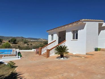 Villa mit Pool zum Verkauf in Villar del Arzobispo