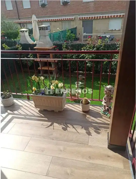 Jardí de Casa adosada en venda en Alesanco amb Calefacció, Parquet i Terrassa