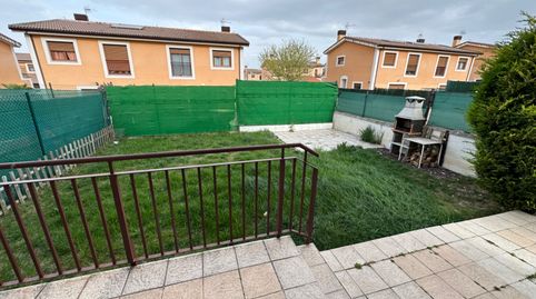 Foto 5 von Einfamilien-Reihenhaus zum Verkauf in Calle Merlot, Fuensaldaña, Valladolid