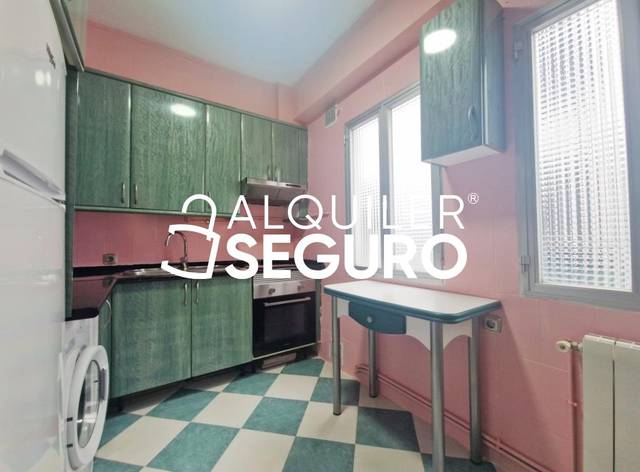 Piso en Alquiler en de Cipriano Sancho  en Ventas