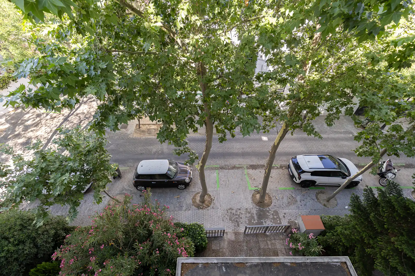Parkplatz von Wohnung zum Verkauf in Madrid mit Klimaanlage, Heizung und Privatgarten