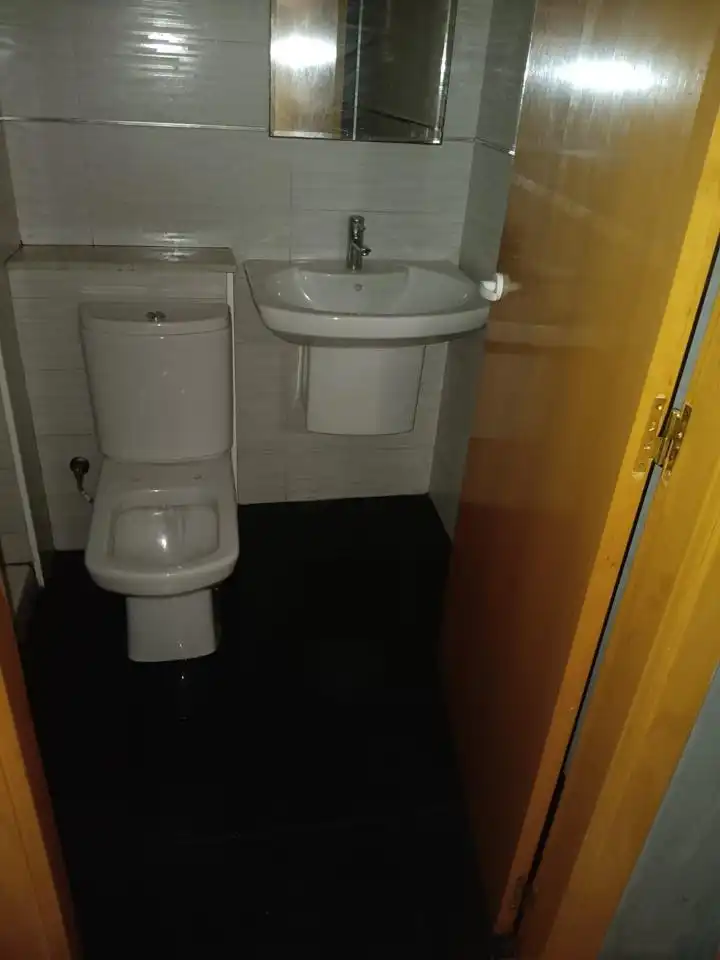 Bathroom of Flat for sale in Lleida