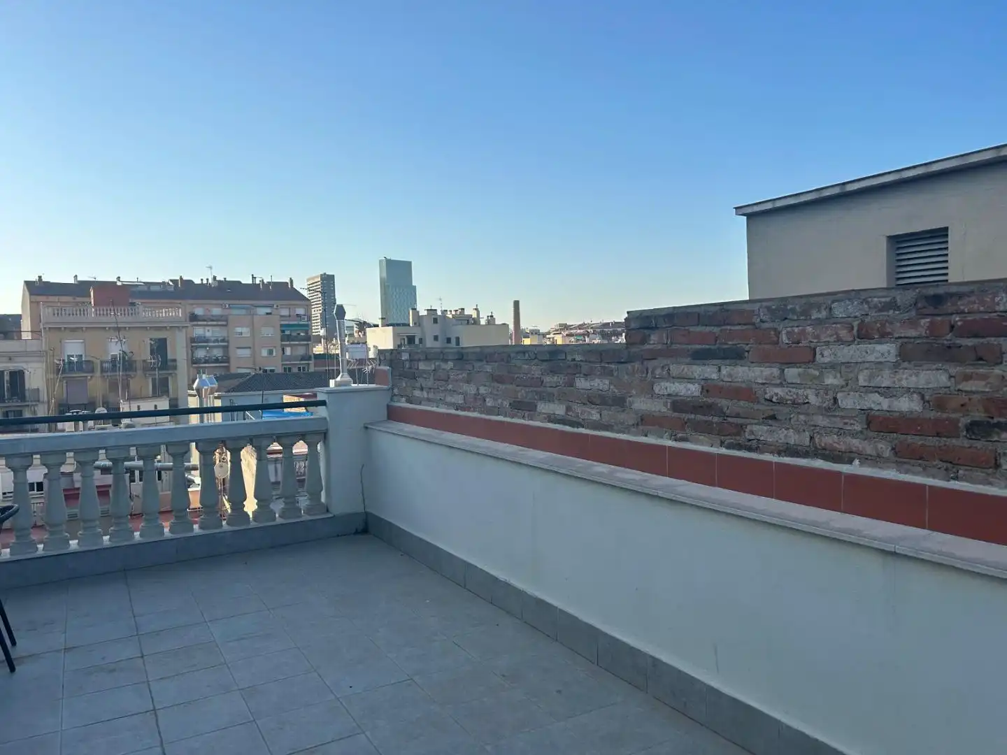 Terrassa de Pis de lloguer en  Barcelona Capital amb Aire condicionat i Balcó