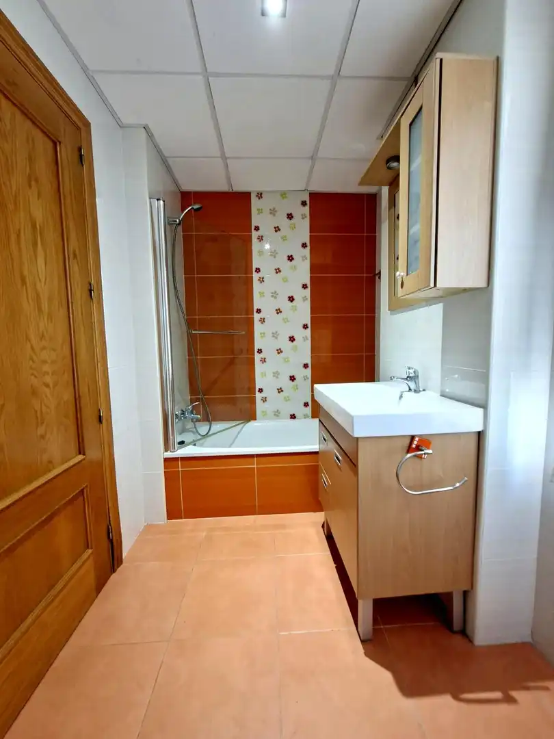 Bany de Apartament en venda en Badajoz amb Aire condicionat