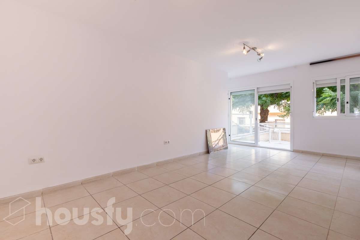 Vista exterior de Piso en venta en Montbrió del Camp con Aire acondicionado, Calefacción y Jardín privado