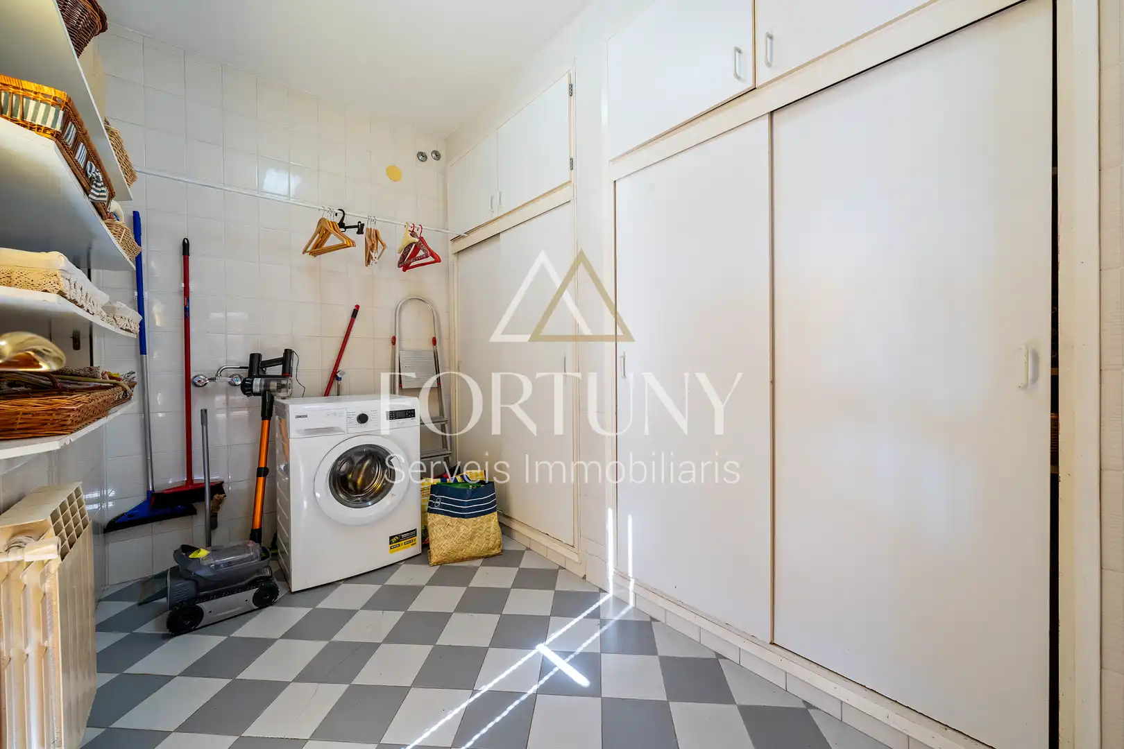 House with pool for sale in MONTBRIO DE, imagen 49