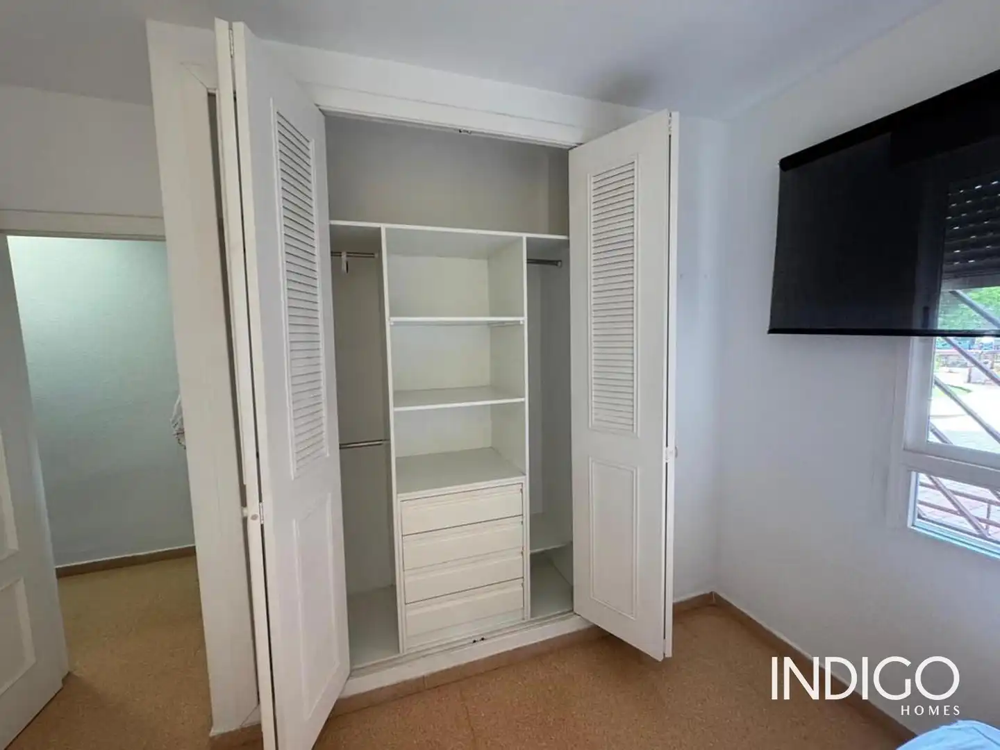 Habitación de Piso en venta en Alicante / Alacant con Aire acondicionado, Calefacción y Piscina
