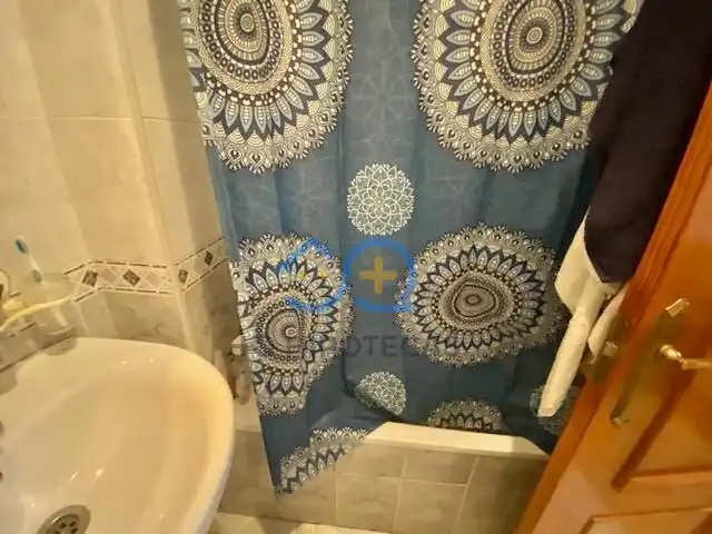 Baño de Piso en venta en Yuncos con Aire acondicionado, Calefacción y Balcón