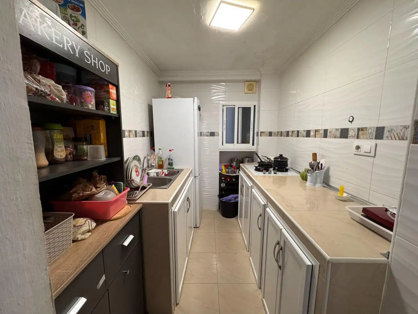 Cocina de Piso en venta en San Juan de Aznalfarache con Aire acondicionado