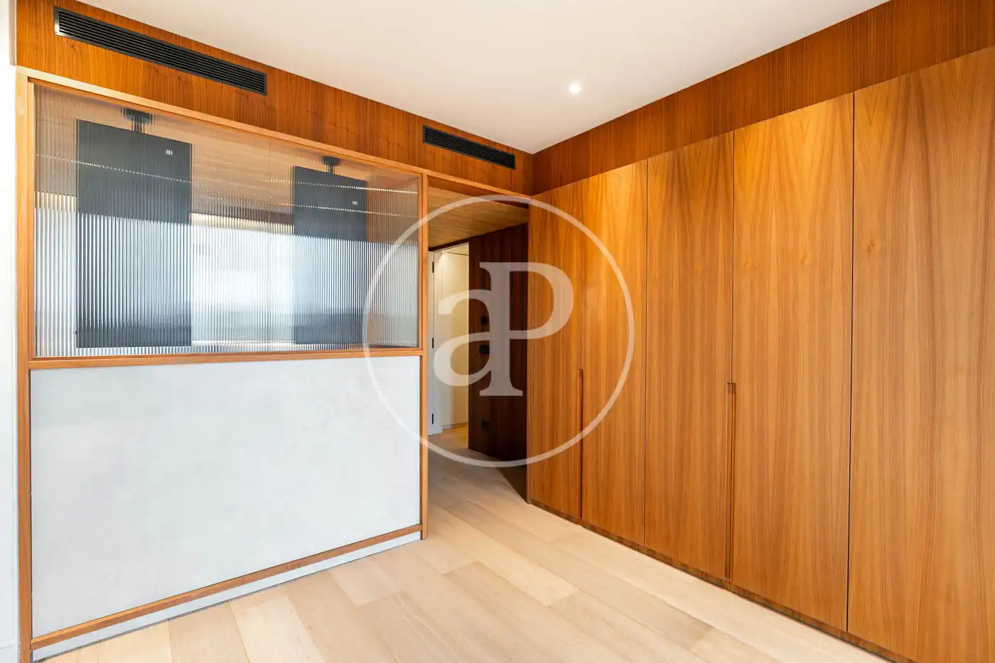 Piso de alquiler en Barcelona con Aire acondicionado, Calefacción y Jardín privado