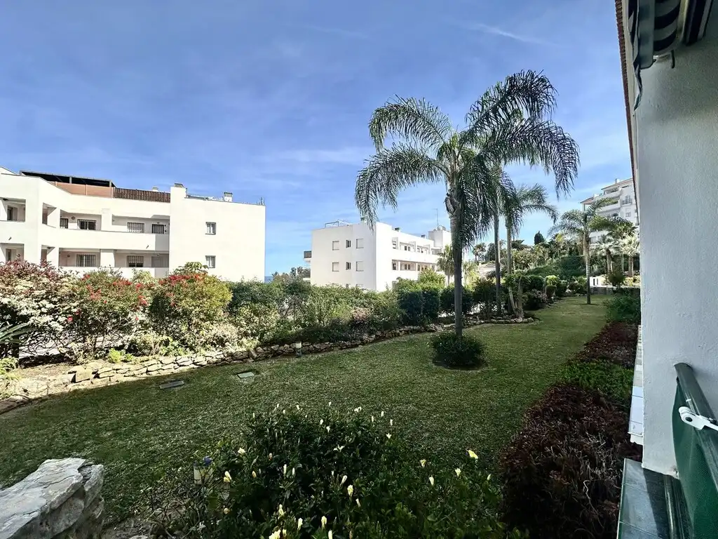 Garten von Erdgeschoss zum Verkauf in Mijas mit Klimaanlage, Terrasse und Möbliert