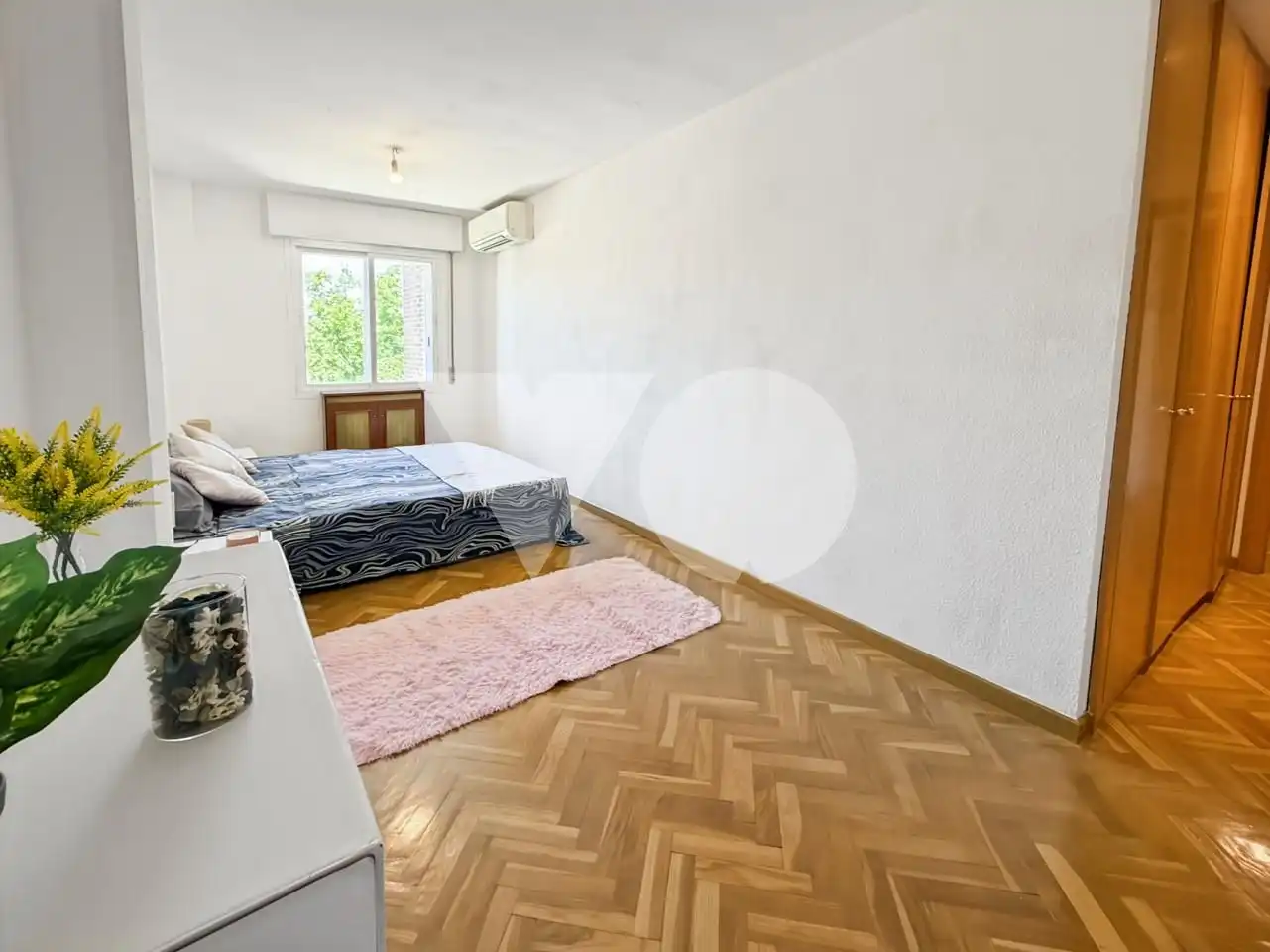 Bedroom of Flat for sale in Madrid  with Air Conditioner, Heating and Parquet flooring