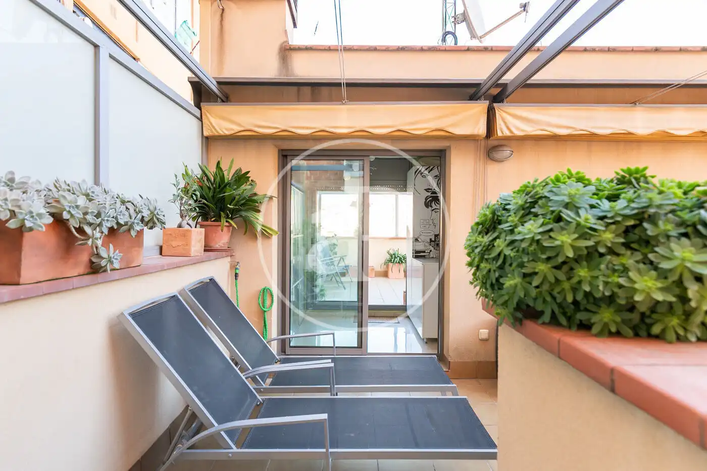 Casa adosada en venta en Passatge de Puigmadrona, El Camp de l'Arpa del Clot