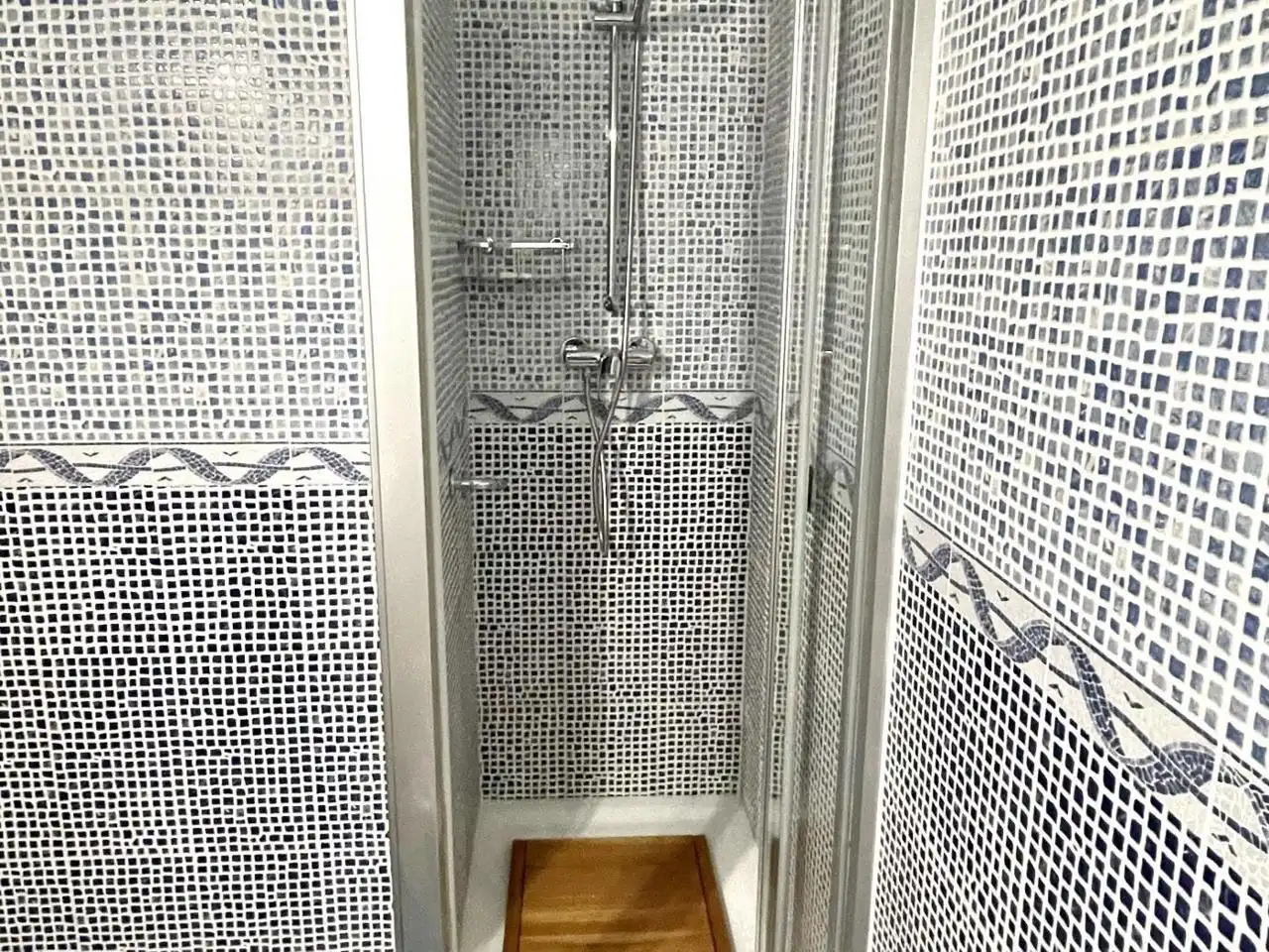 Baño de Piso en venta en Salou con Terraza, Amueblado y Piscina comunitaria