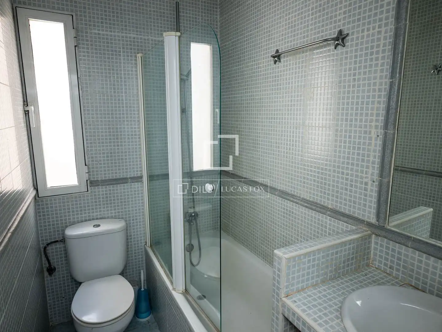 Badezimmer von Dachboden zur Miete in Madrid mit Klimaanlage, Heizung und Terrasse