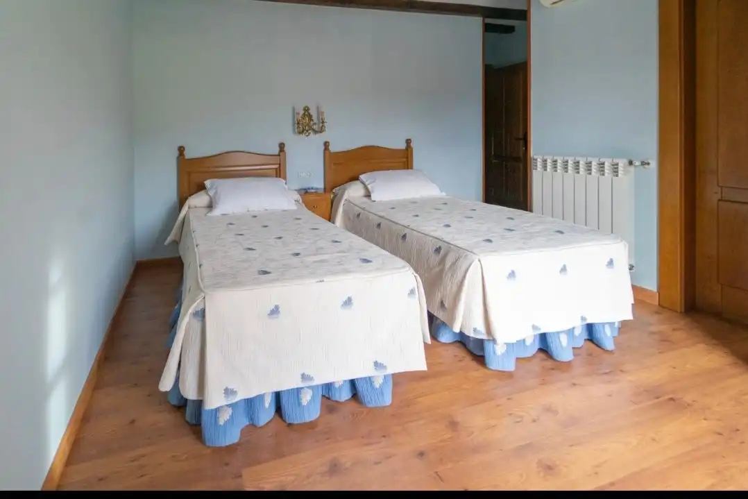 Schlafzimmer von Country house zum Verkauf in Santiurde de Toranzo