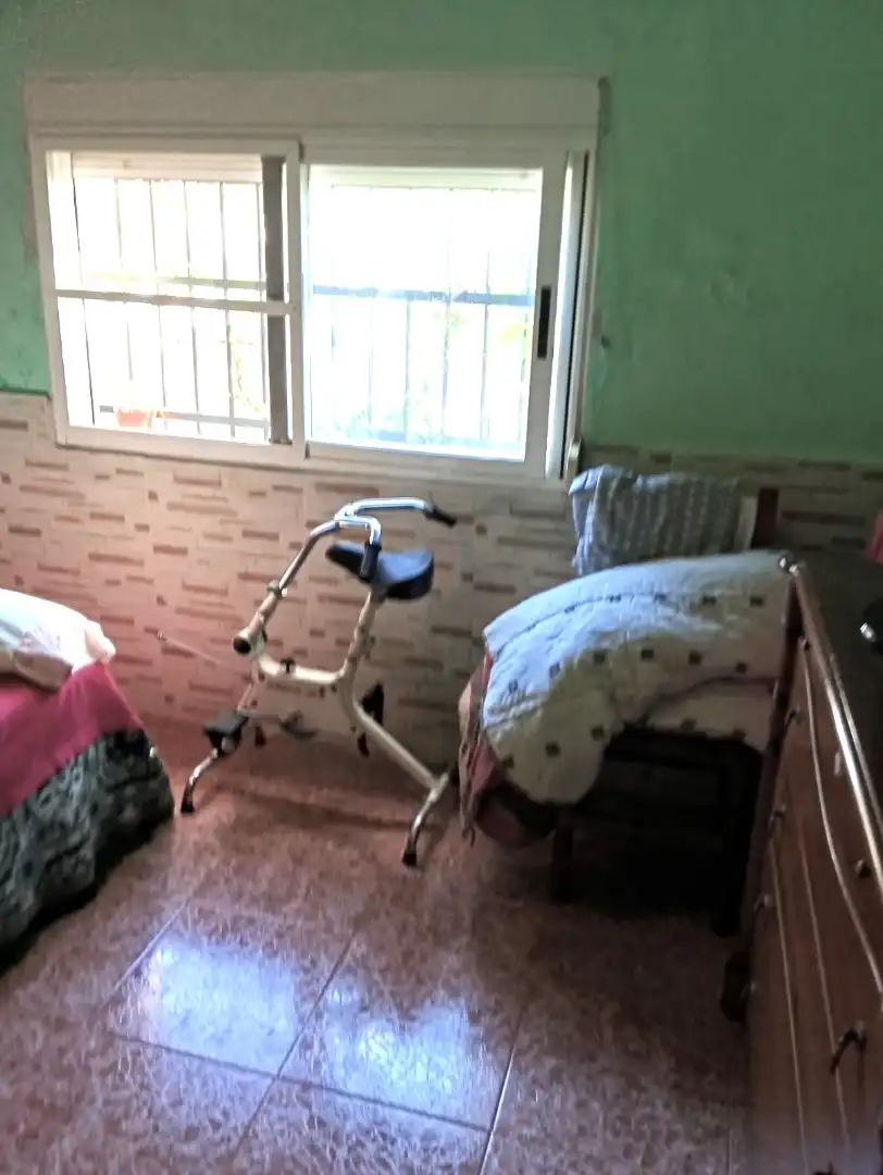 Habitación de Casa o chalet en venta en Llombai con Aire acondicionado, Calefacción y Jardín privado