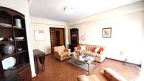 Sala d'estar de Pis en venda en Cáceres Capital amb Aire condicionat i Terrassa