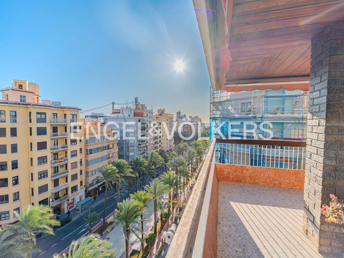 Flat for sale in Avenida de Federico Soto, 11, Ensanche - Diputación, Centro