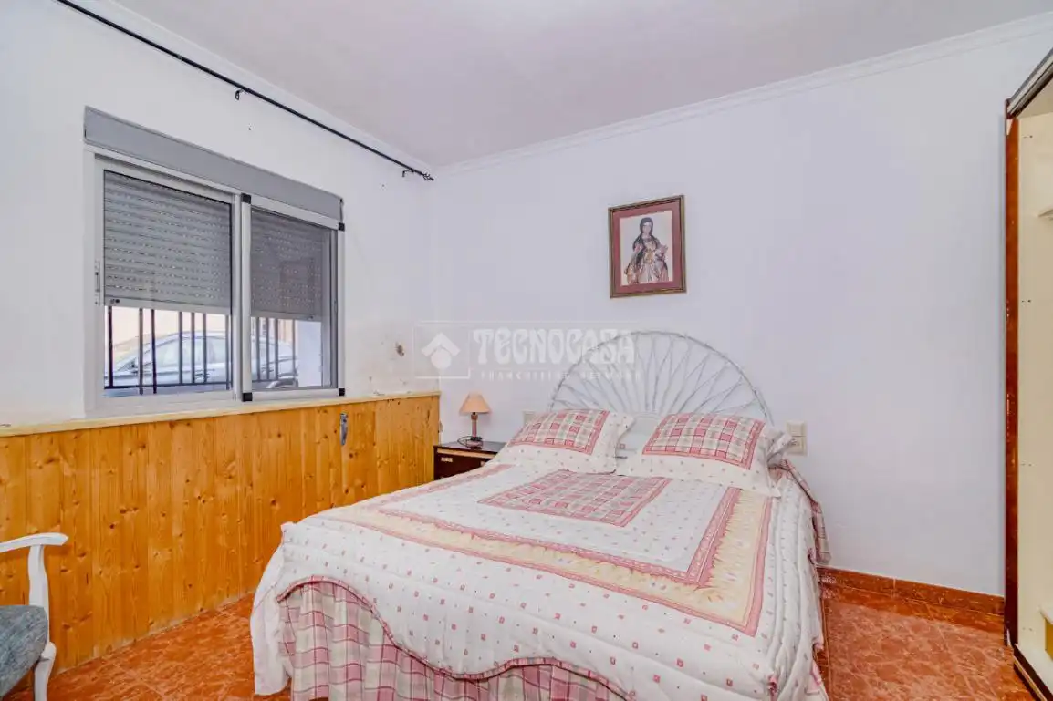 Habitación de Casa adosada en venta en Alhendín