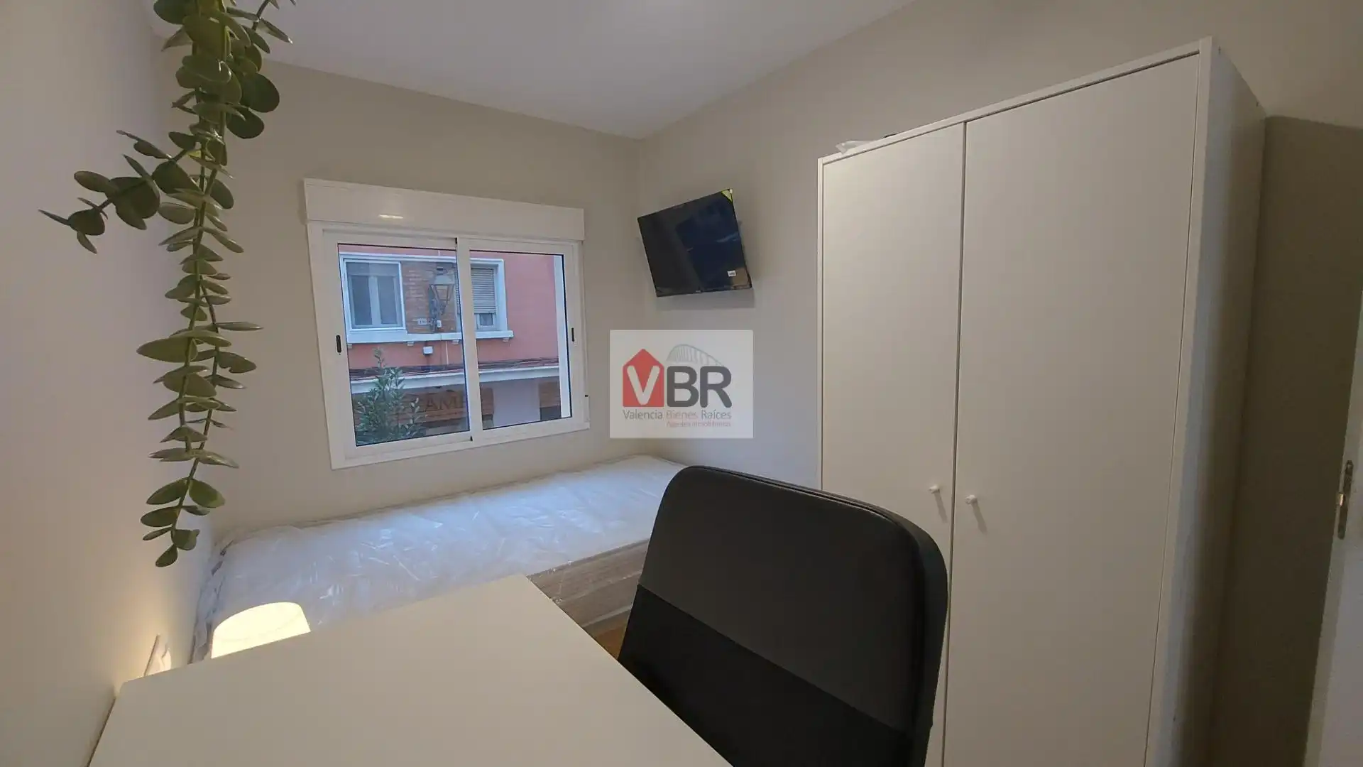 Bedroom of Flat for rent in Valencia  with Furnished