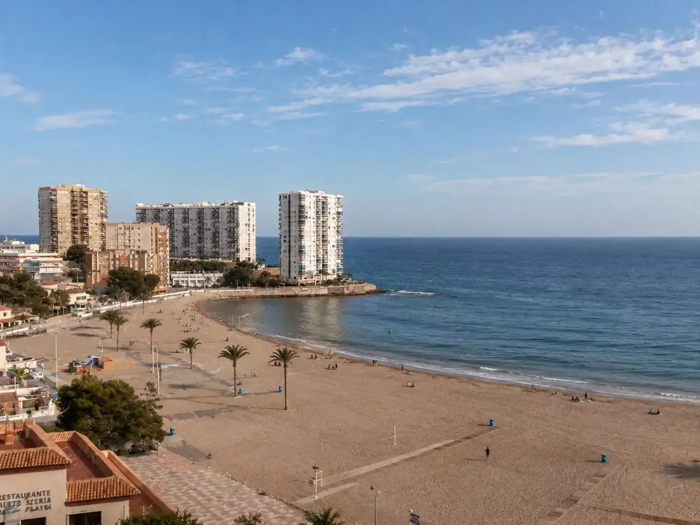 Außenansicht von Wohnung zur Miete in Cullera mit Klimaanlage, Schwimmbad und Balkon