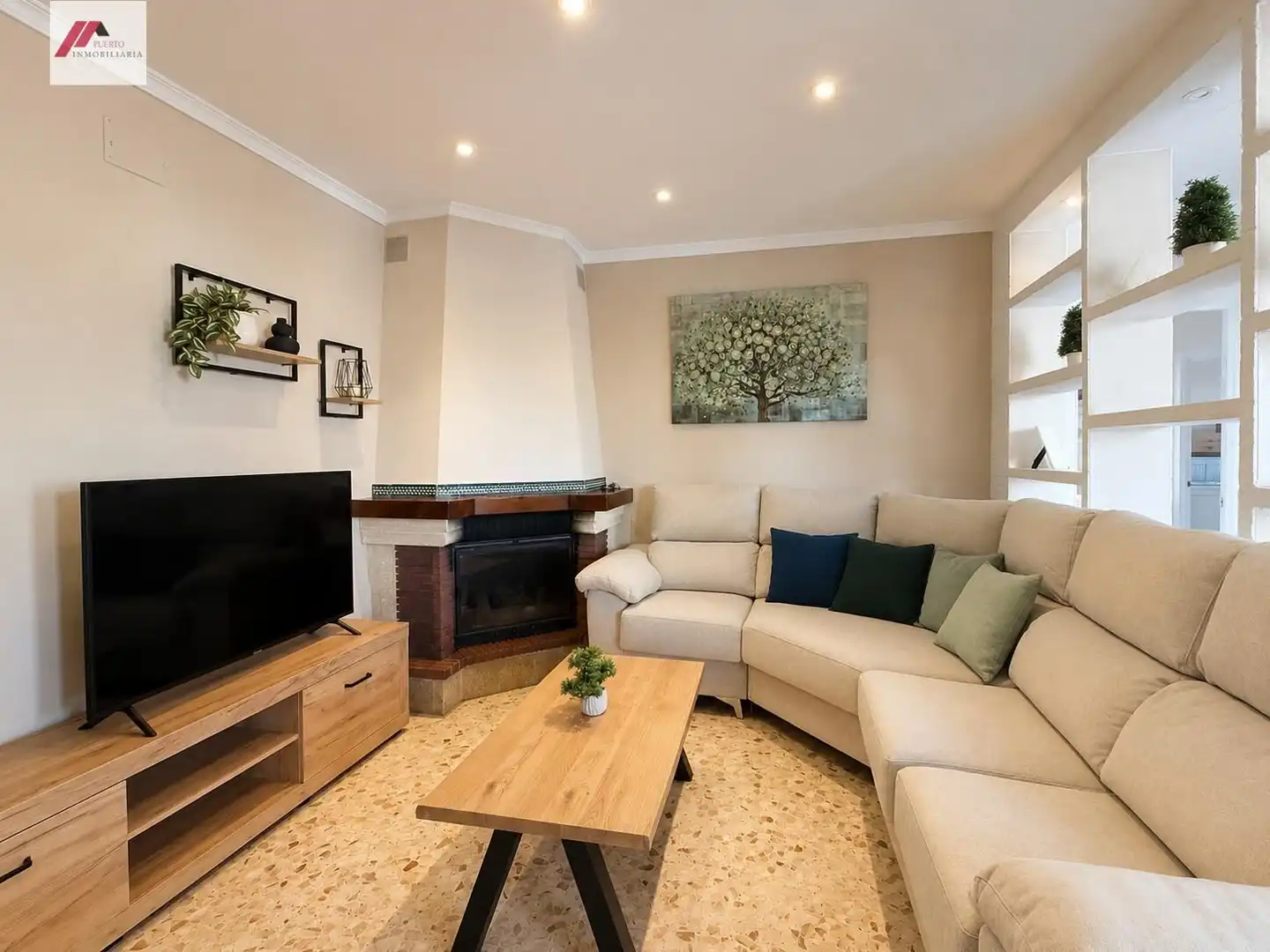 Sala d'estar de Casa o xalet en venda en El Puerto de Santa María amb Aire condicionat, Jardí privat i Traster