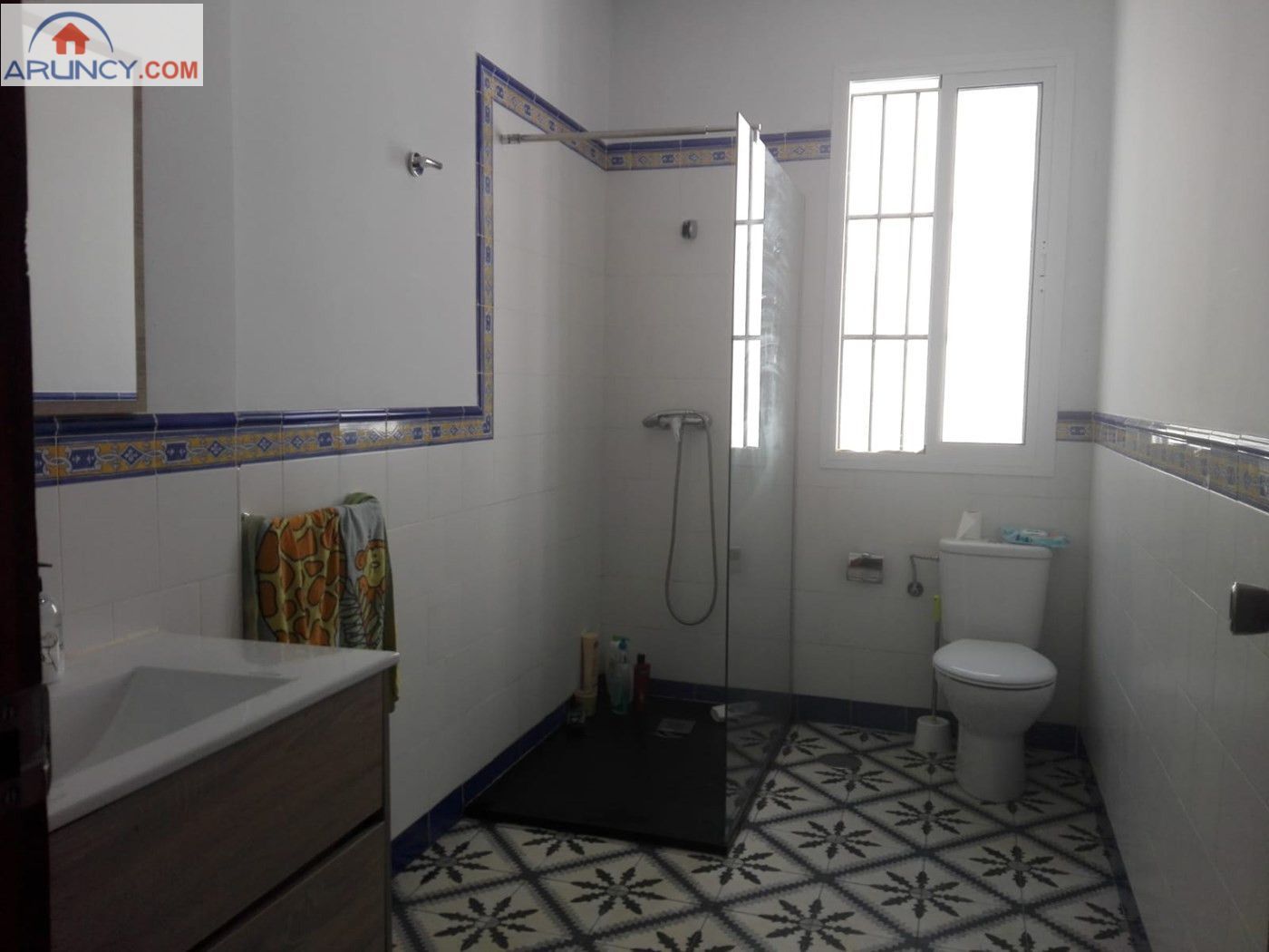 Bathroom of Flat for sale in Alcalá de Guadaira  with Terrace