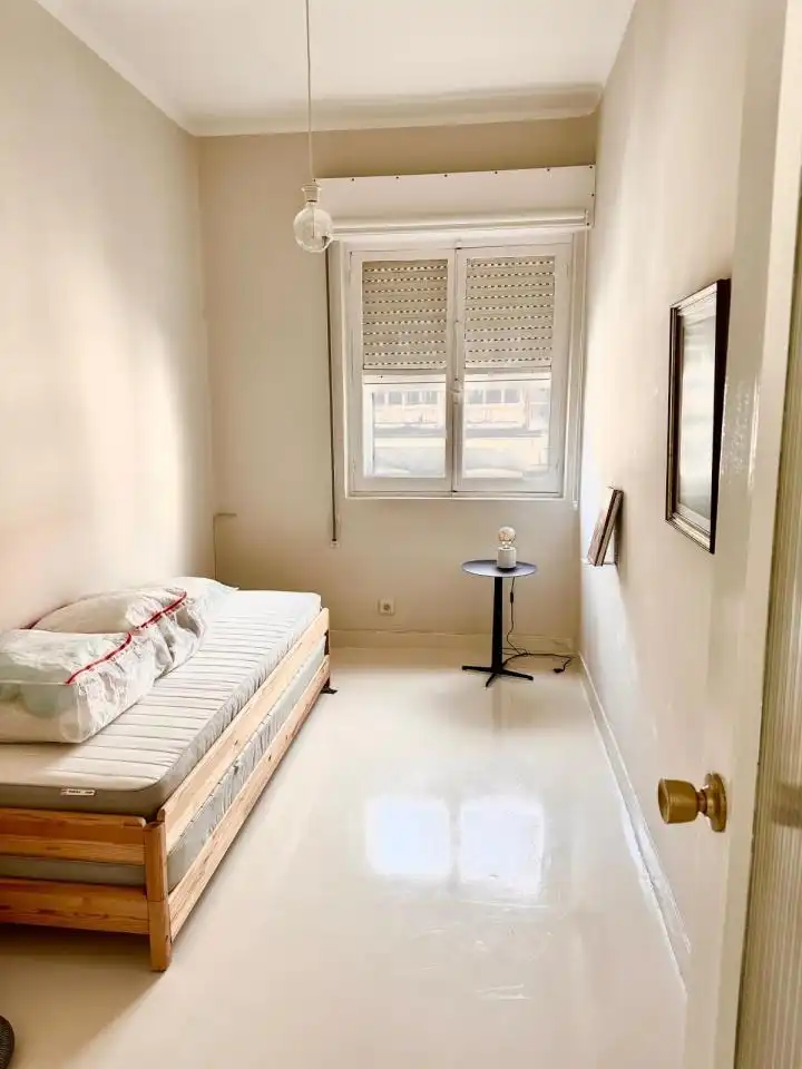Schlafzimmer von Wohnung zur Miete in Pontevedra Capital  mit Heizung und Möbliert