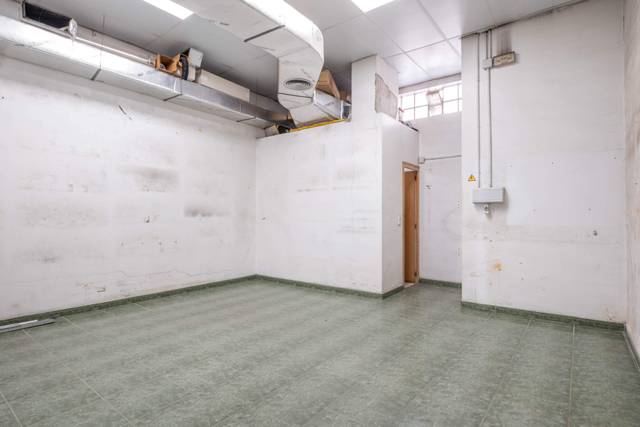 Local comercial en Alquiler en Barrio de Delicias