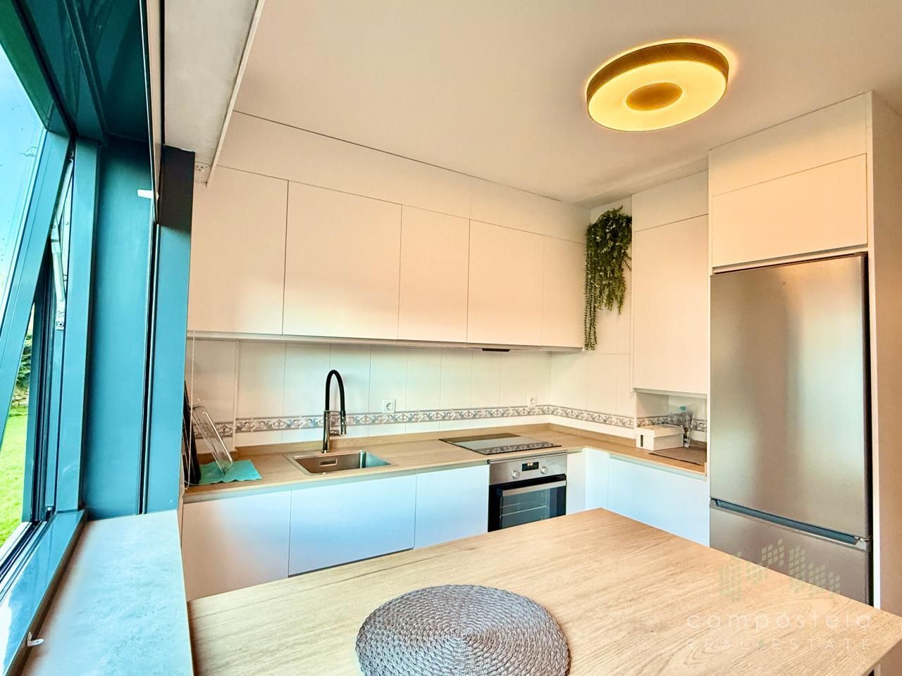 Kitchen of Flat to rent in Santiago de Compostela   with Heating, Parquet flooring and Storage room