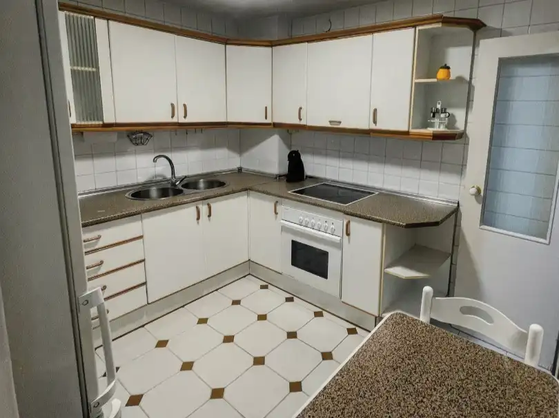 Cuina de Pis en venda en Algeciras amb Terrassa i Balcó