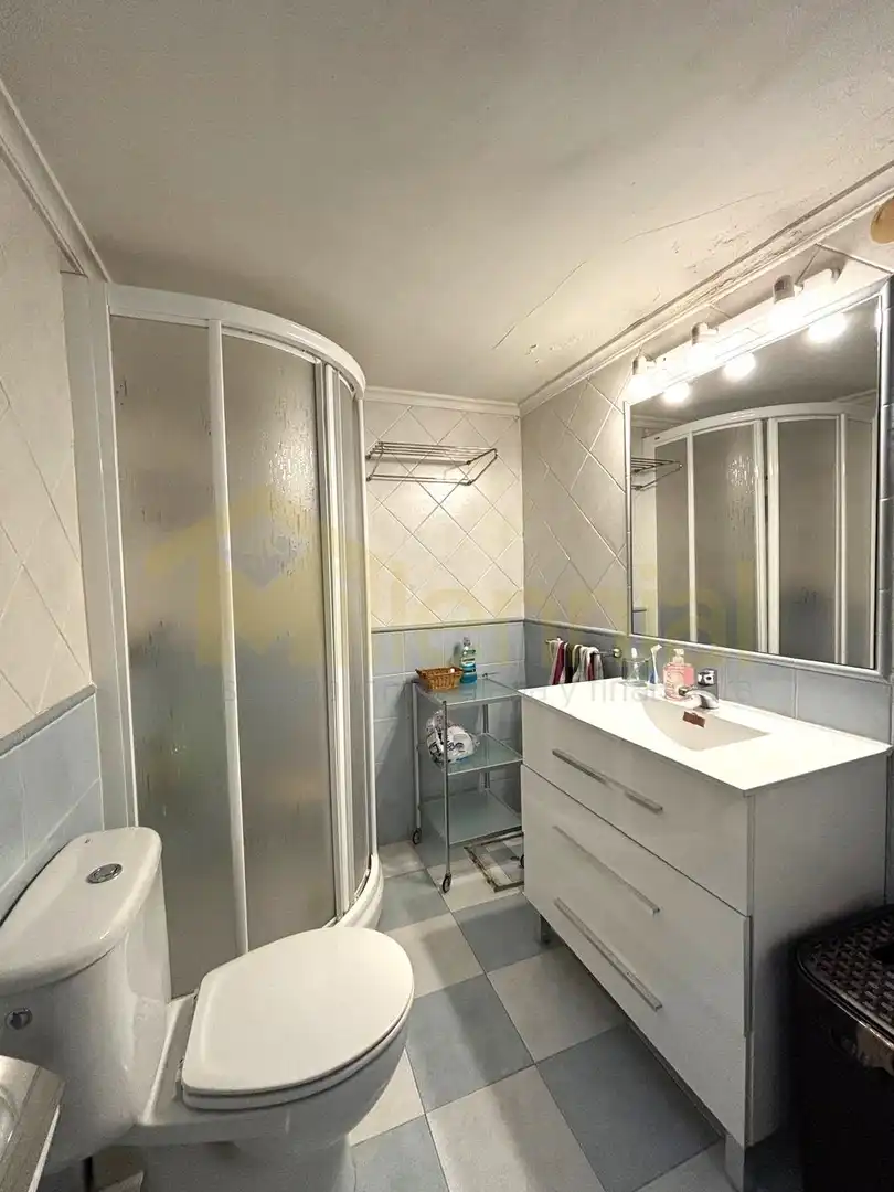 Baño de Casa adosada en venta en Sevilla con Aire acondicionado y Trastero
