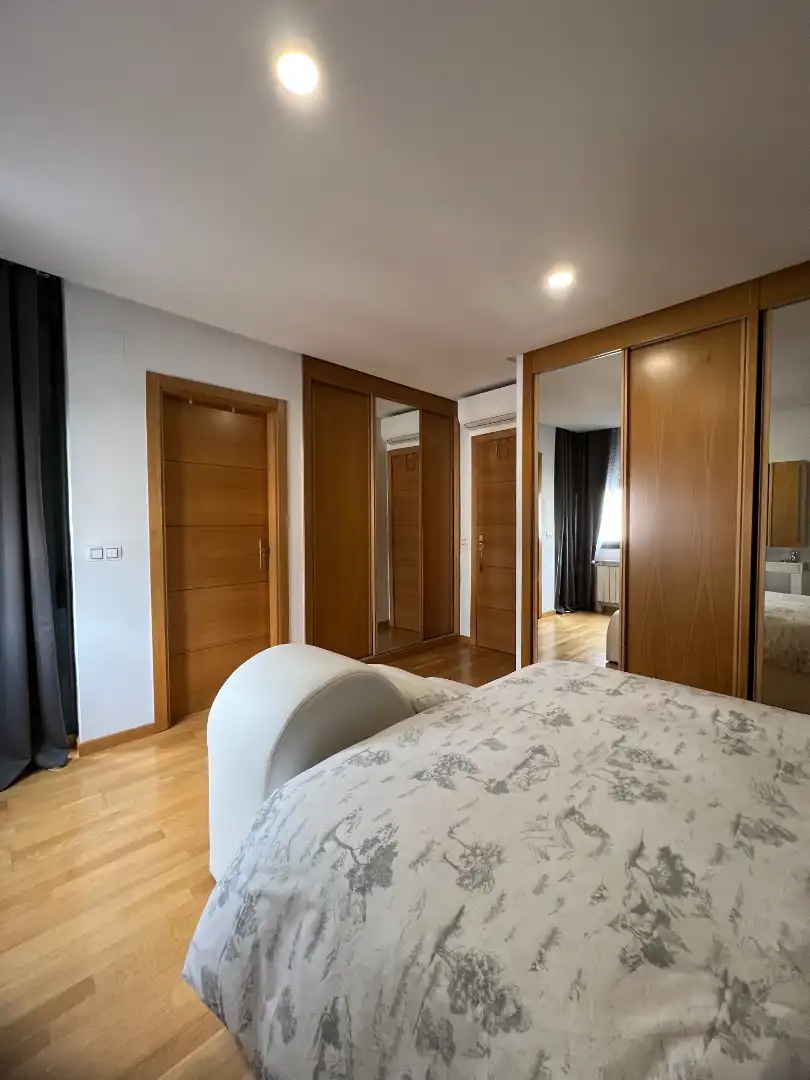Dormitori de Casa o xalet en venda en Loeches amb Calefacció, Jardí privat i Terrassa