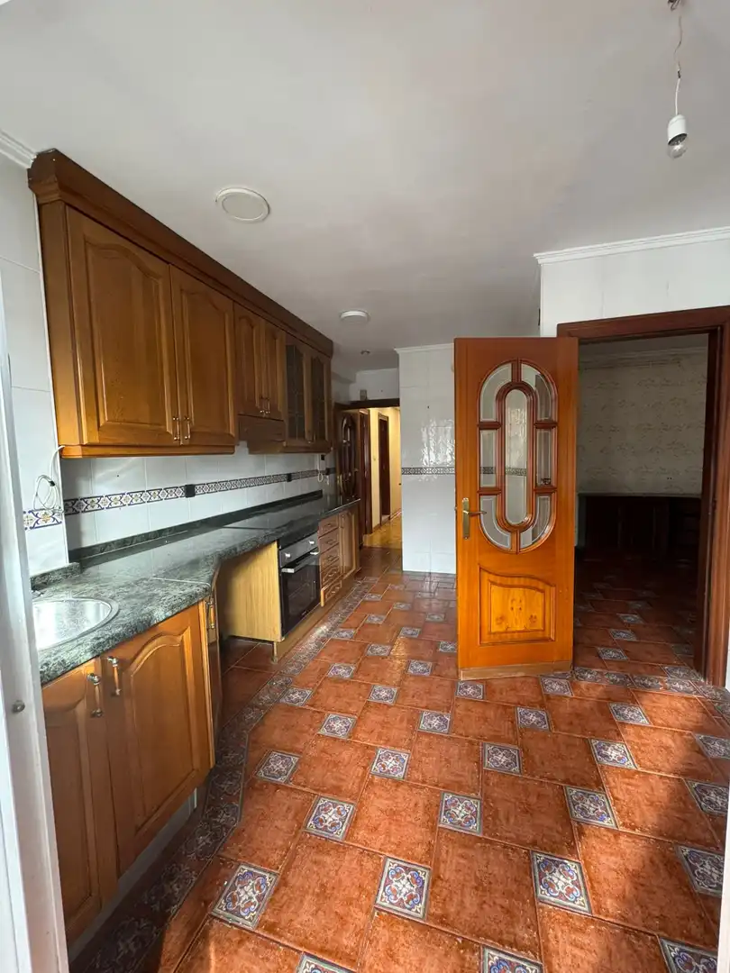Kitchen of Flat for rent in Gijón   with Heating and Parquet flooring