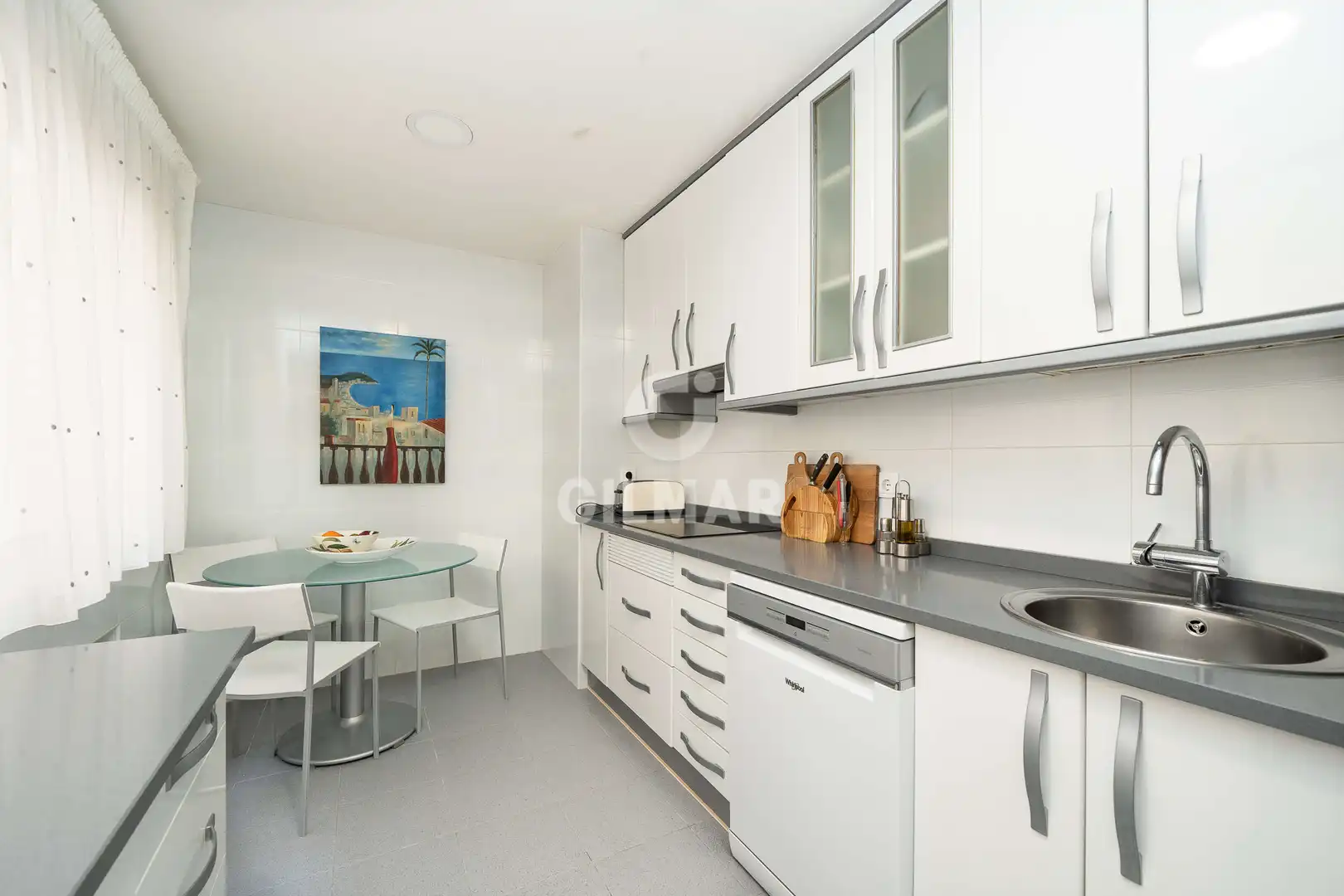 Küche von Wohnung zum Verkauf in Madrid mit Heizung, Abstellraum und Balkon