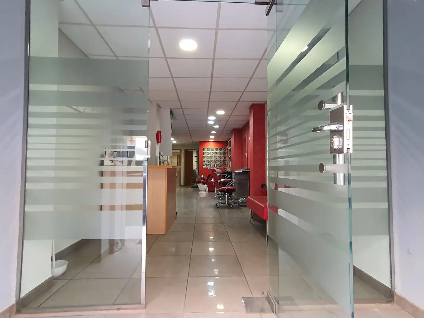 Local comercial en venda a Sur, imagen 2