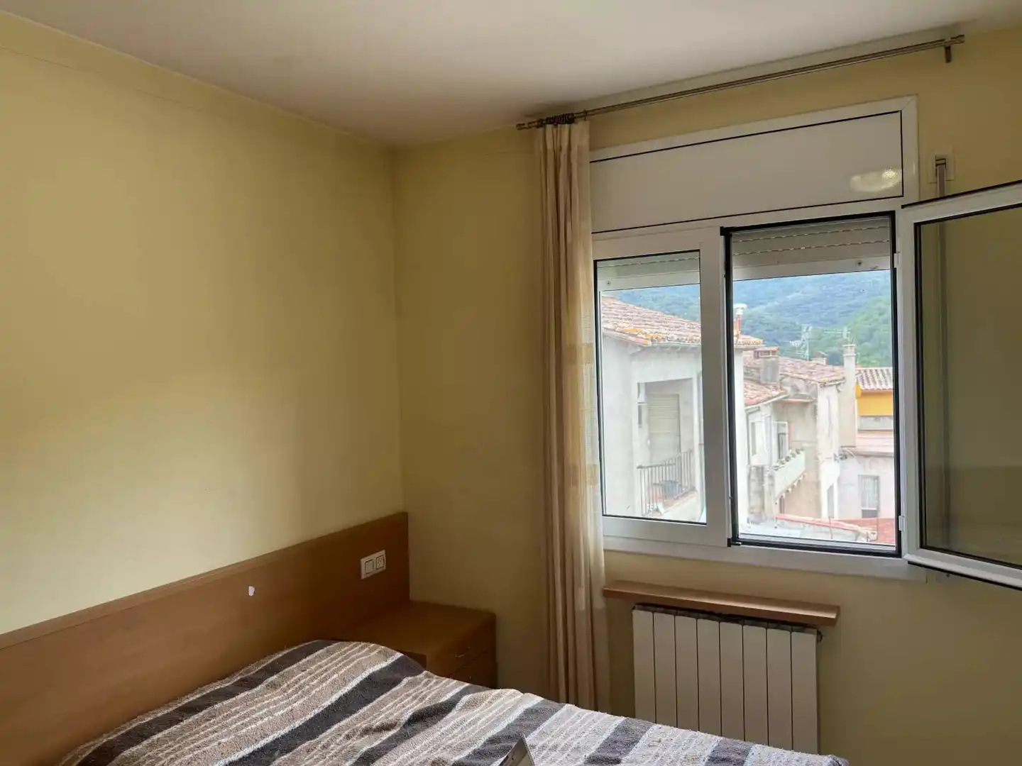 Dormitori de Casa adosada en venda en Barcelona amb Calefacció i Balcó
