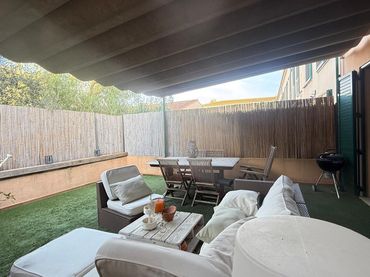 Adosado con balcón en venta en Pals